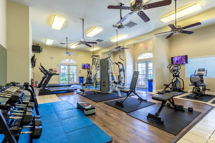 More Photos Of 600 Hosking Ave, Bakersfield Apartments For Sale