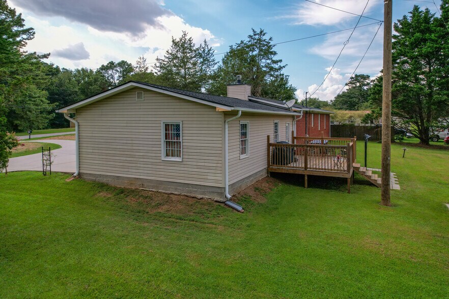 More Photos Of 1537 Jackson St, Locust Grove Office Residential For Sale