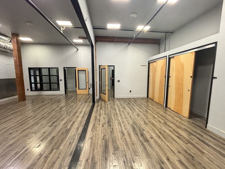 More Photos Of 255 Liberty St NE, Salem Office For Lease