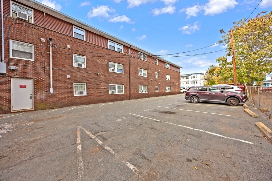 More Photos Of 108 Franklin St, Lynn Apartments For Sale