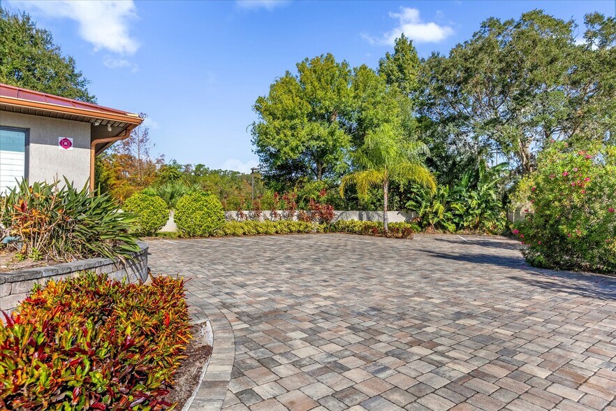 More Photos Of 2905 W Indian River Blvd, Edgewater Medical For Sale