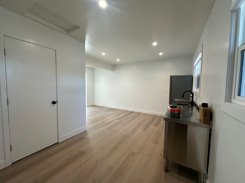 More Photos Of 1600 B St, Hayward Office For Lease