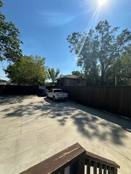 More Photos Of 3125 Hemphill St, Fort Worth Office For Sale