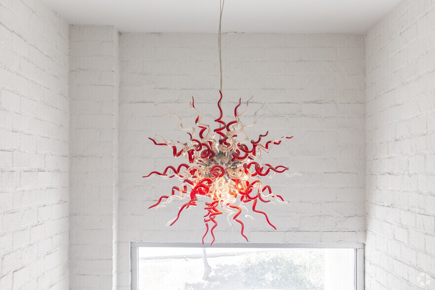 More Photos Of 10340 Santa Monica Blvd, Los Angeles Loft Creative Space For Lease