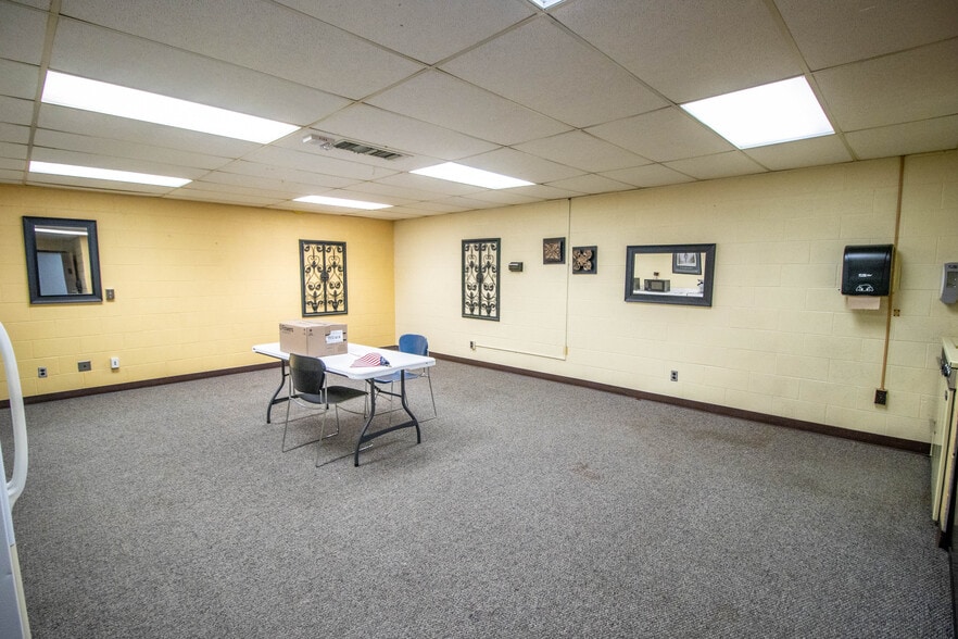 More Photos Of 11218 N Linden Rd, Clio Schools For Sale