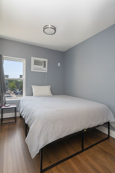 More Photos Of 187 Woodpoint Rd, Brooklyn Apartments For Sale
