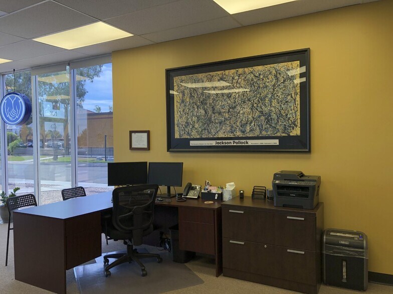 More Photos Of 2240 N Scottsdale Rd, Tempe General Retail For Lease