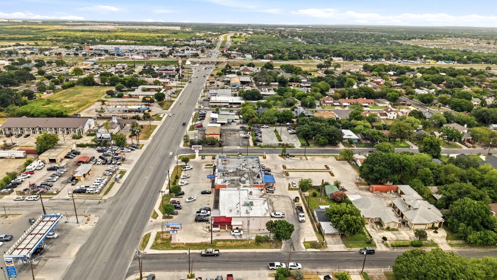 More Photos Of 4946 Rigsby Ave, San Antonio Restaurant For Sale