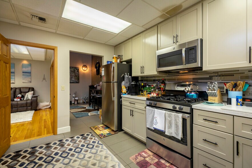 More Photos Of 422 Main St, Klamath Falls Office For Sale