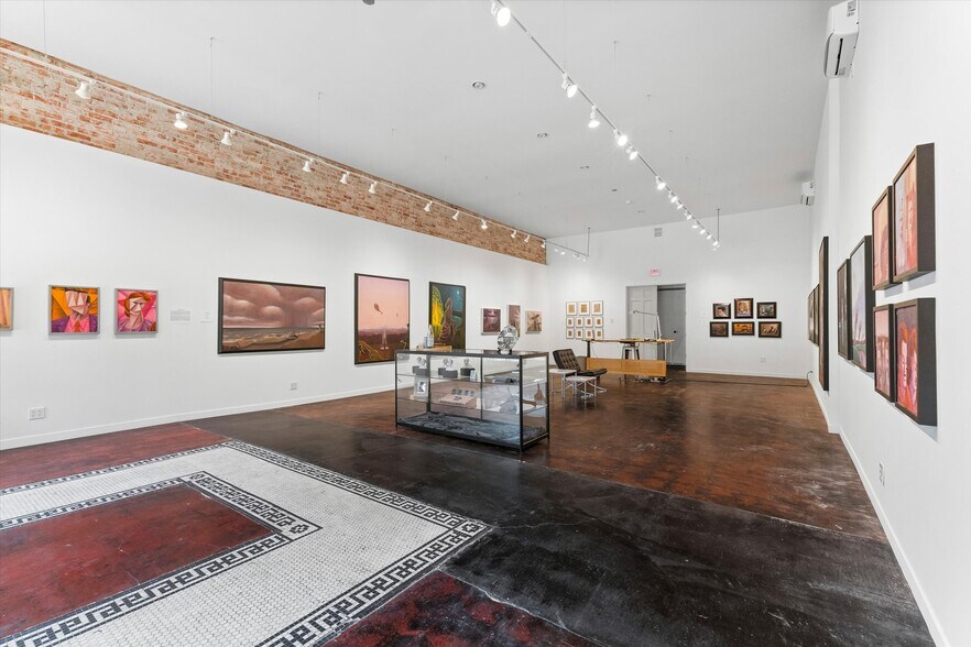 More Photos Of 511 S 1st St, Mount Vernon General Retail For Sale