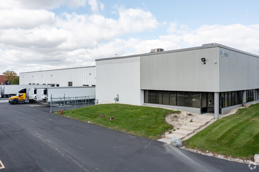 Primary Photo Of 950 N Edgewood Ave, Wood Dale Warehouse For Lease