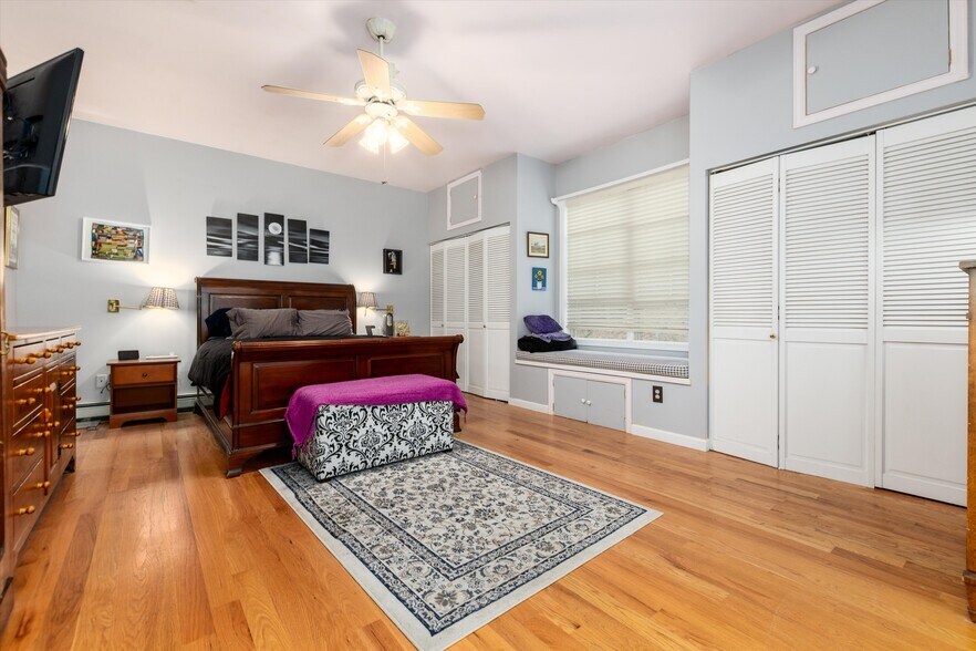 More Photos Of 200 Rose St, Georgetown Hospitality For Sale