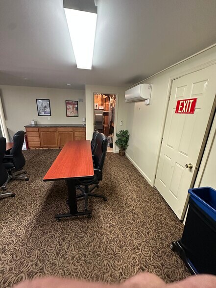 More Photos Of 71 Cedar Ave, Hershey Office For Lease