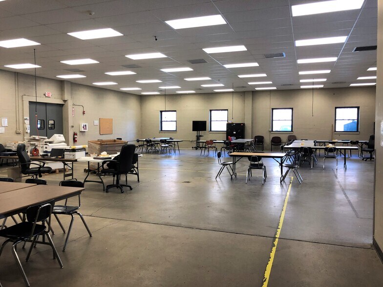 More Photos Of 400 Regis Ave, Pittsburgh Office For Lease