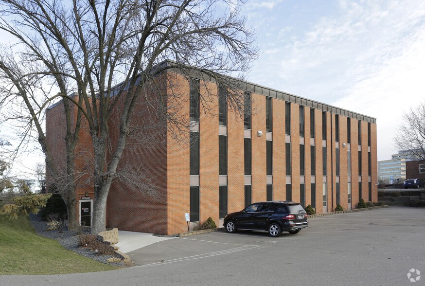 More Photos Of 6311 Wayzata Blvd, Saint Louis Park Office For Sale