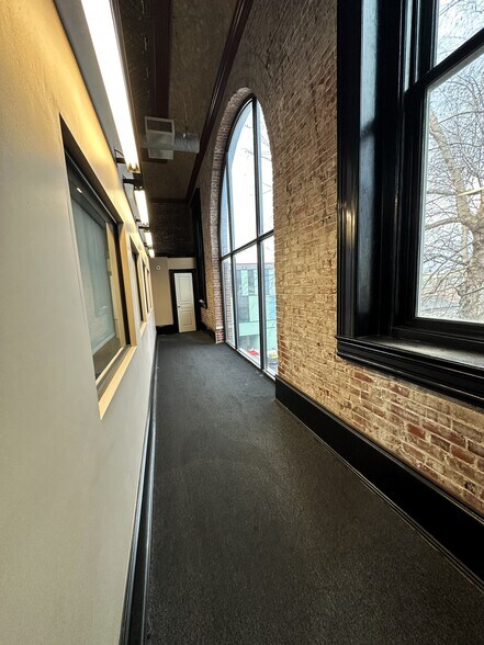 More Photos Of 802 E Main St, Louisville Loft Creative Space For Lease