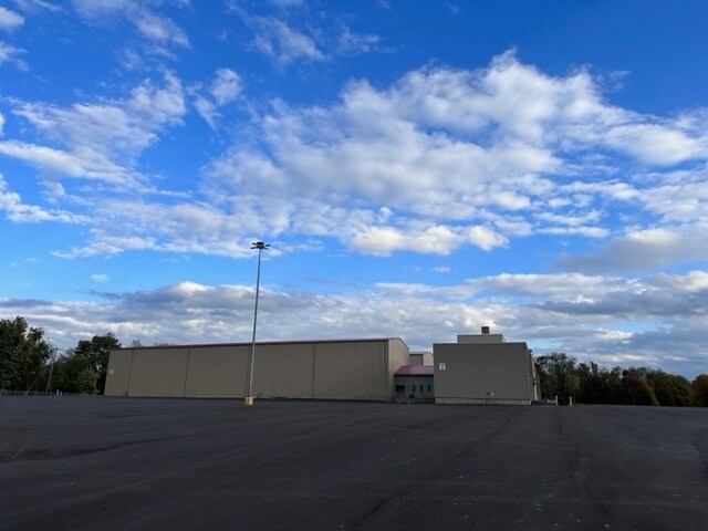 More Photos Of 401 Three Springs, Weirton Unknown For Lease