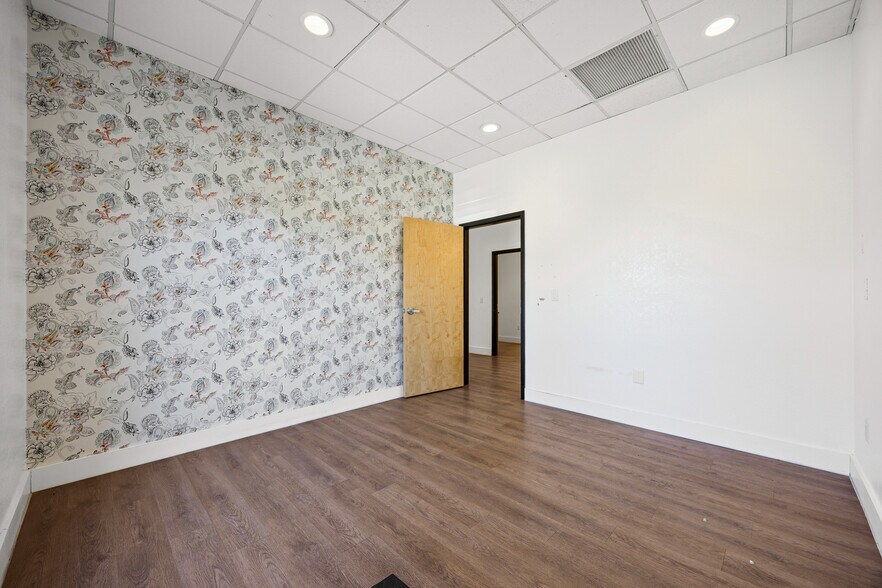 More Photos Of 7225 W Highway 71, Austin Medical For Lease