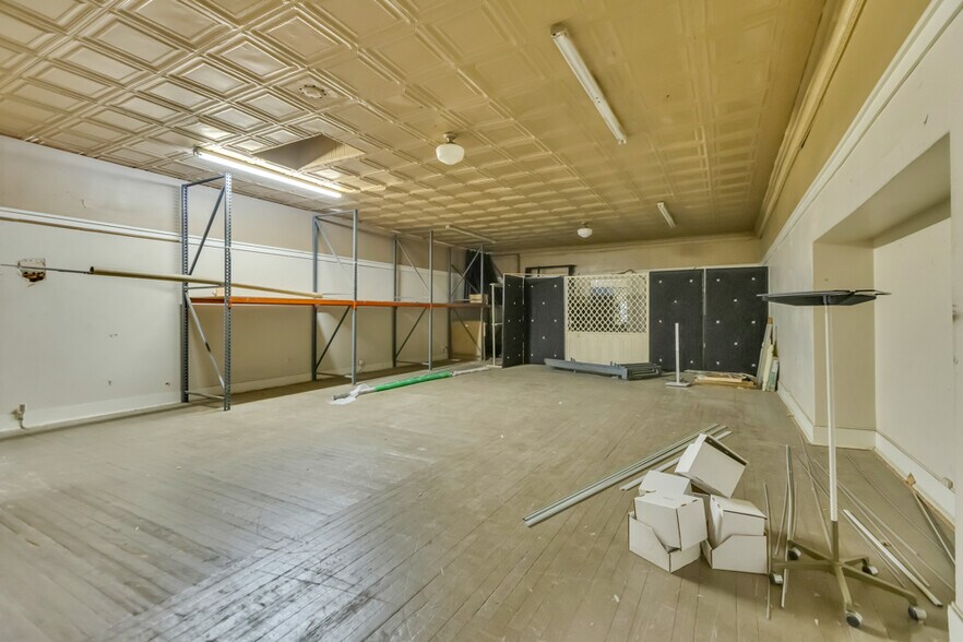 More Photos Of 10 S School St, Lodi Storefront Retail Office For Sale