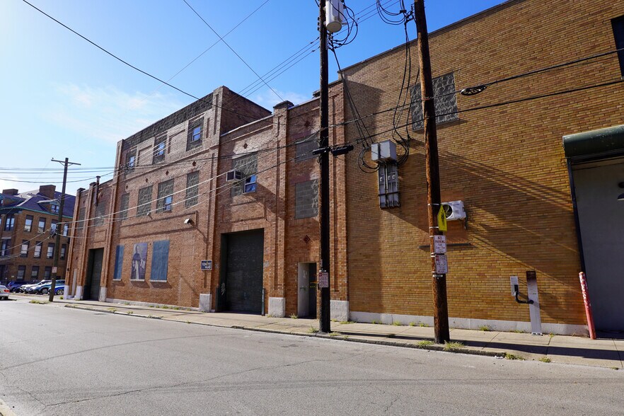 More Photos Of 1612-1616 Moore St, Cincinnati Manufacturing For Sale