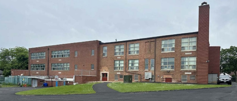 More Photos Of 3945 S Kansas Ave, Milwaukee Schools For Sale