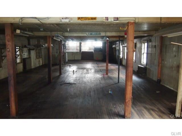 More Photos Of 324-326 Washington St, Walnutport Office For Sale