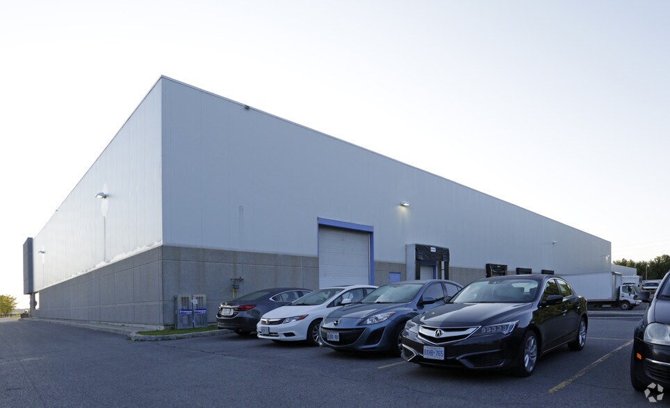 More Photos Of 200 Iber Rd, Ottawa Warehouse For Lease