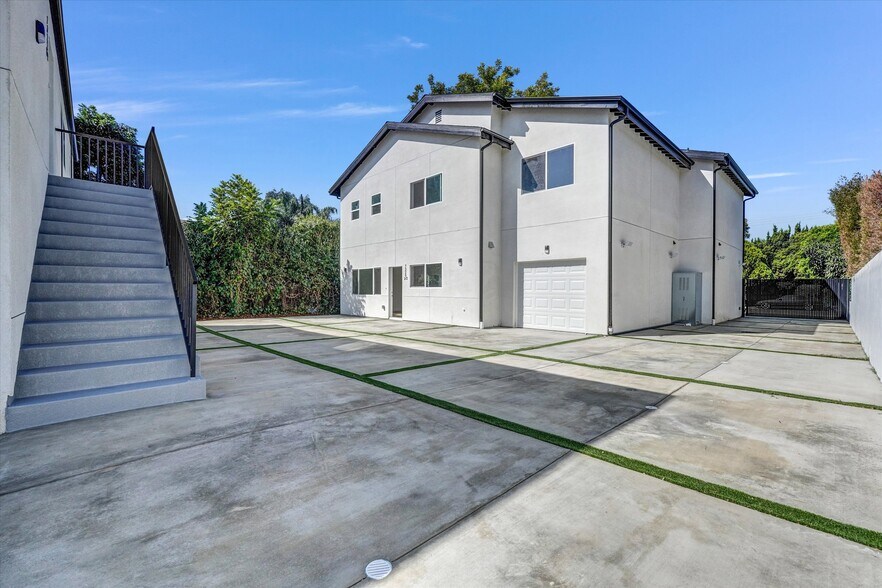 More Photos Of 7322 Newcastle Ave, Reseda Apartments For Sale