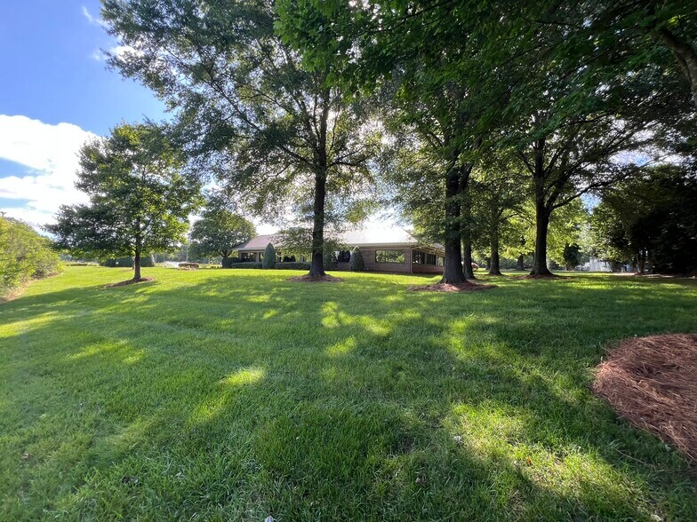 More Photos Of 4519 Old Charlotte Hwy, Monroe Service For Lease