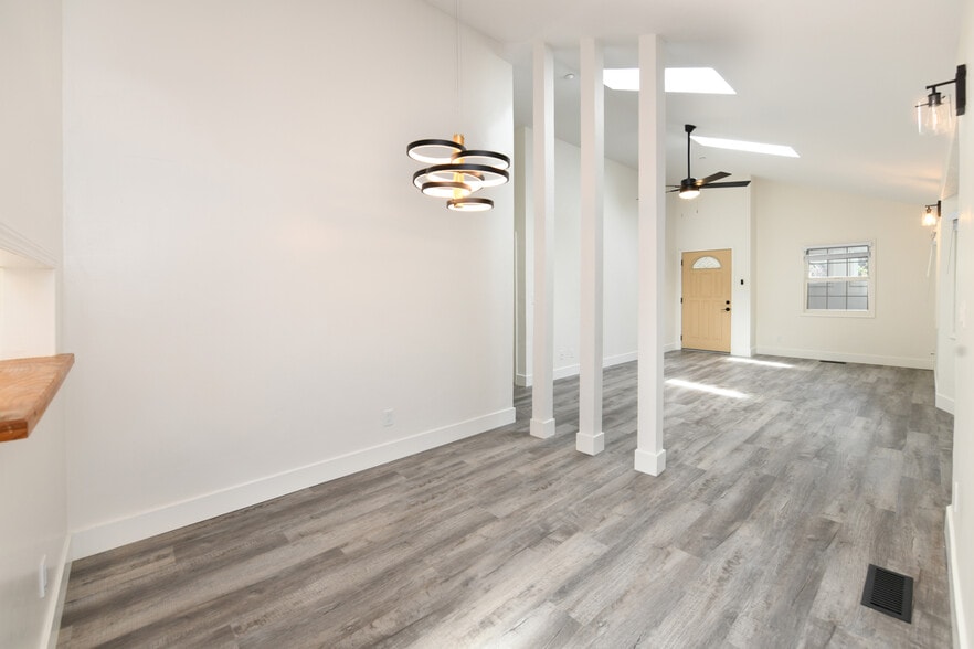 More Photos Of 534 Adams St, Albany Apartments For Sale