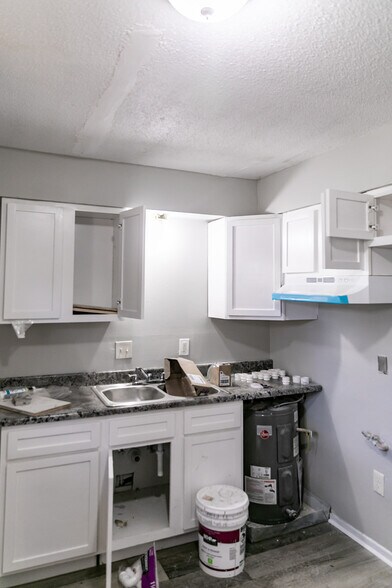 More Photos Of 3081 St. Charles Dr, Memphis Apartments For Sale