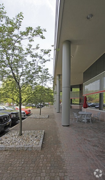 More Photos Of 200 Business Park Dr, Armonk Office For Lease
