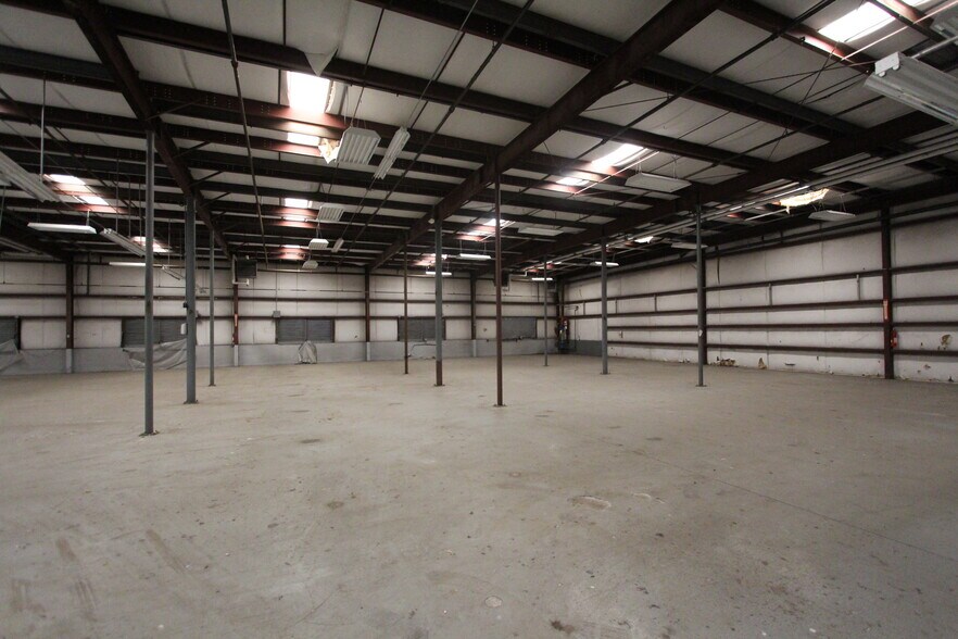 More Photos Of 805-807 Gust Ln, Portsmouth Manufacturing For Sale
