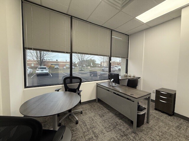 More Photos Of 12 Penns Trl, Newtown Medical For Lease