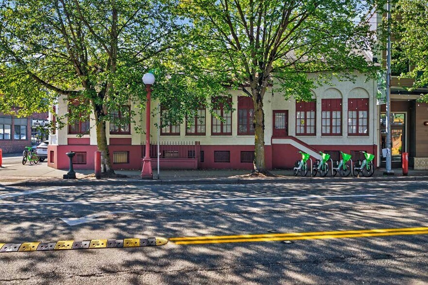 More Photos Of 3722 S Hudson St, Seattle Medical For Sale