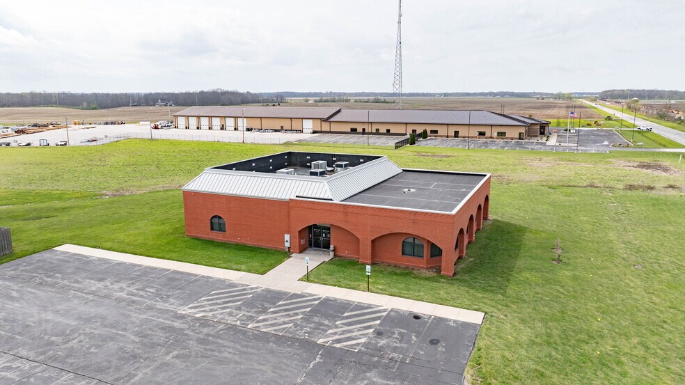 Primary Photo Of 18400 Shipman Rd, Carlinville Schools For Sale
