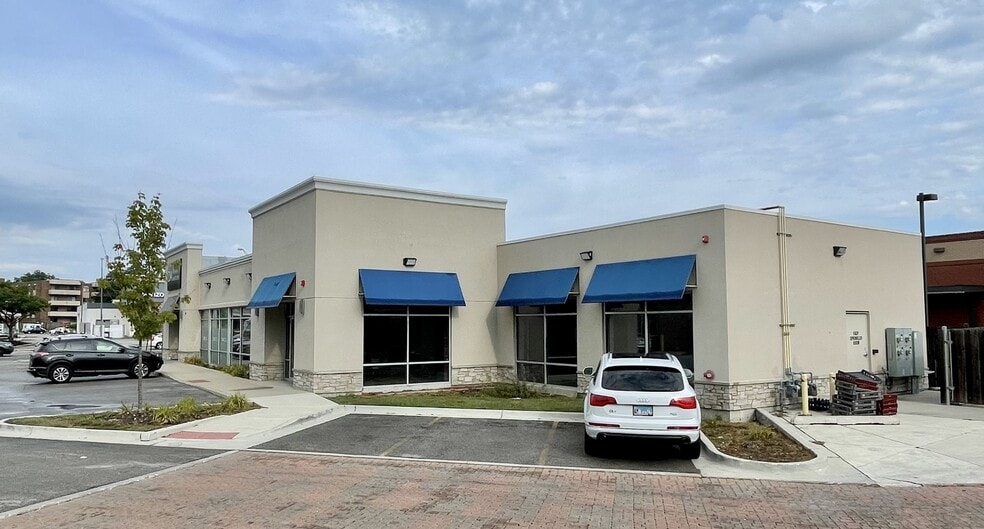 More Photos Of 9331 Skokie Blvd, Skokie Storefront For Lease