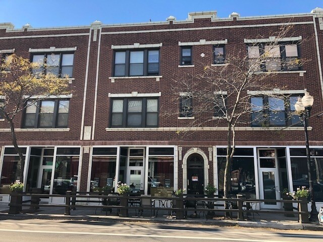 Primary Photo Of 4620-4636 N Lincoln Ave, Chicago Apartments For Lease