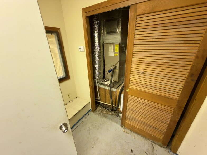 More Photos Of 3885 N Palafox Hwy, Pensacola Warehouse For Lease