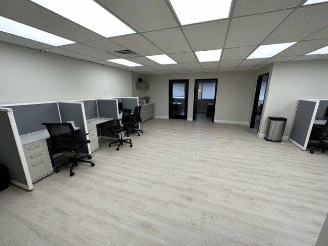 More Photos Of 333 Littleton Rd, Parsippany Office For Lease