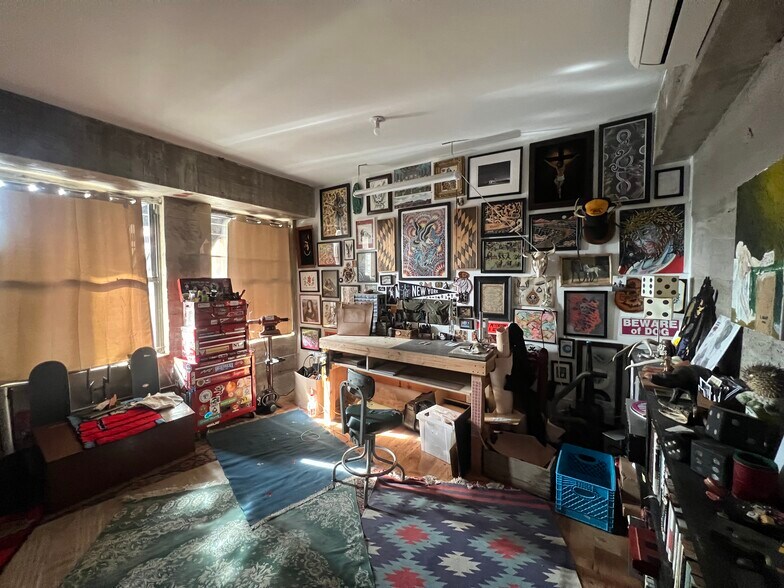 More Photos Of 310 Meserole St, Brooklyn Flex For Lease
