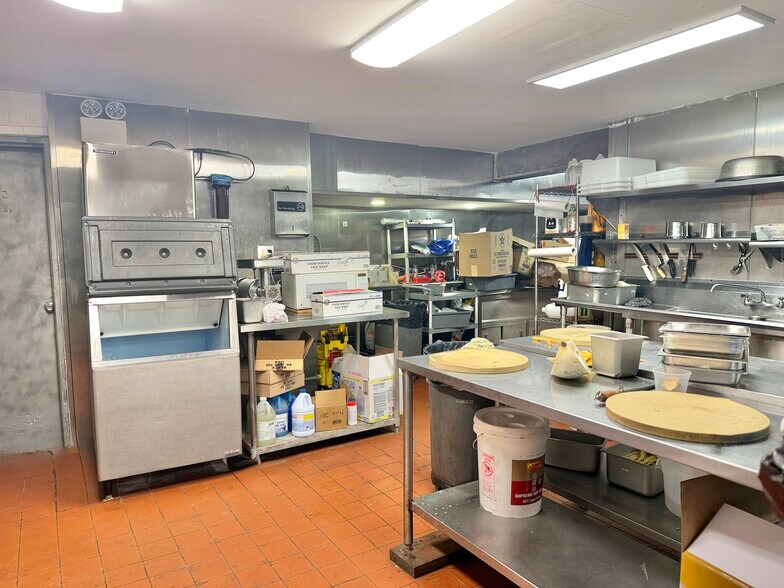 More Photos Of 235 New Dorp Ln, Staten Island Lodge Meeting Hall For Lease