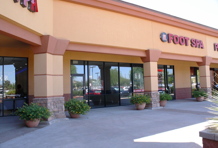 More Photos Of 2010-2040 S Alma School Rd, Chandler Unknown For Lease