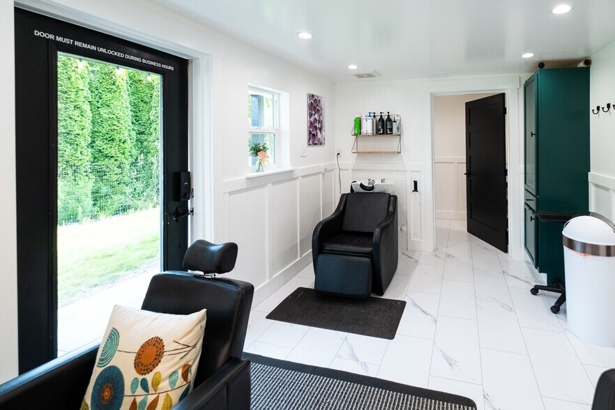 More Photos Of 14965 W Bow Hill Rd, Bow General Retail For Sale