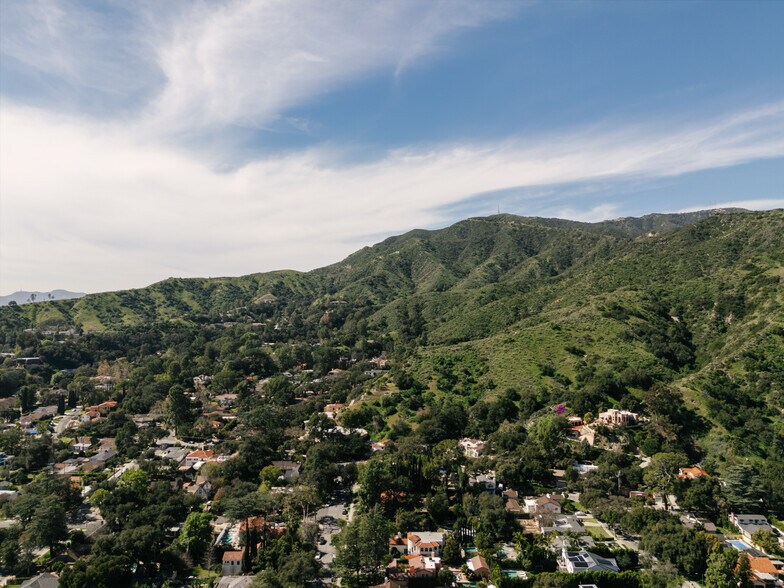 More Photos Of 2505 Canada Blvd, Glendale Office For Lease