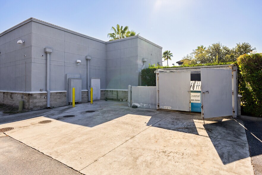 More Photos Of 8841 Commodity Cir, Orlando Fast Food For Lease