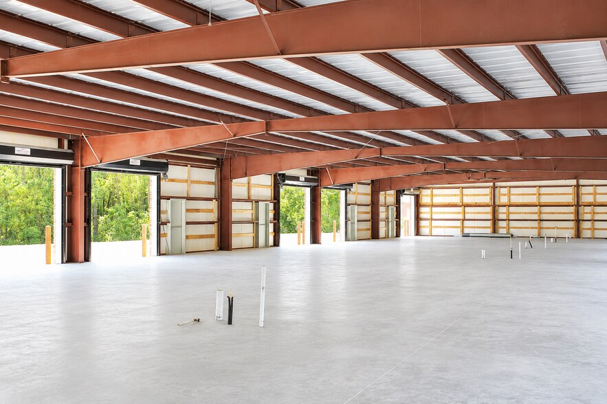 More Photos Of 3 Alpine Ct, Brunswick Showroom For Lease