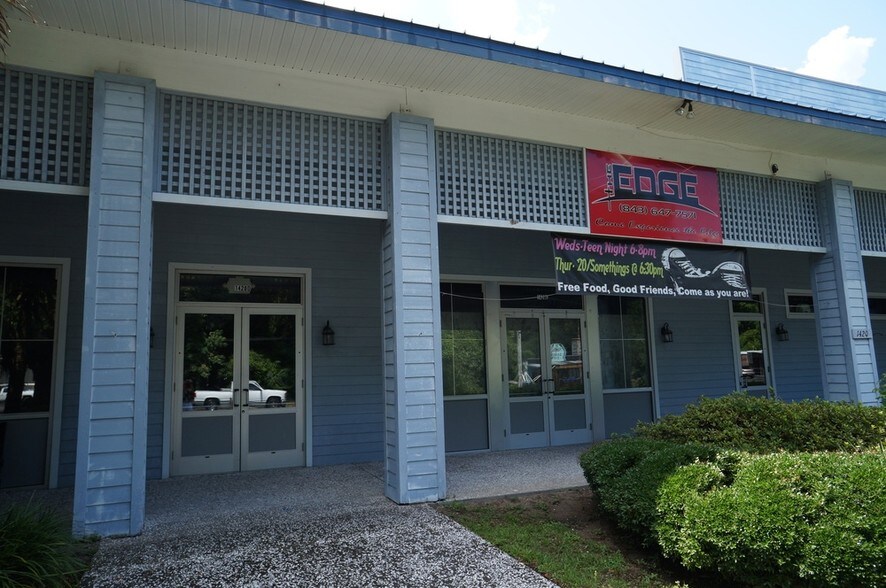 More Photos Of 1420 Ribaut Rd, Port Royal Freestanding For Lease