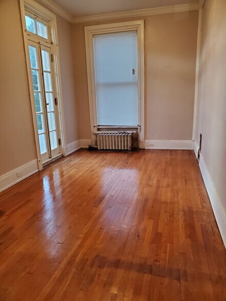 More Photos Of 8469 E Jefferson Ave, Detroit Office Residential For Sale