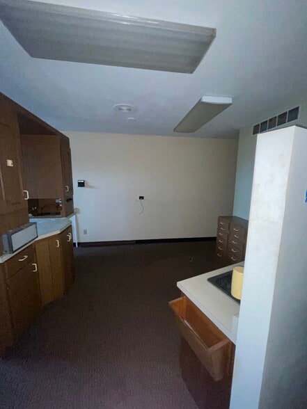 More Photos Of 58 Racine St, Menasha Office For Sale